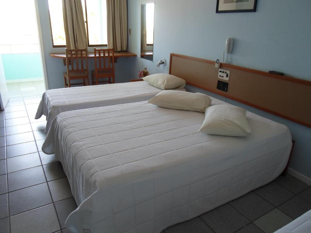 Hotel Paraiso Tropical Alcobaça Quarto foto